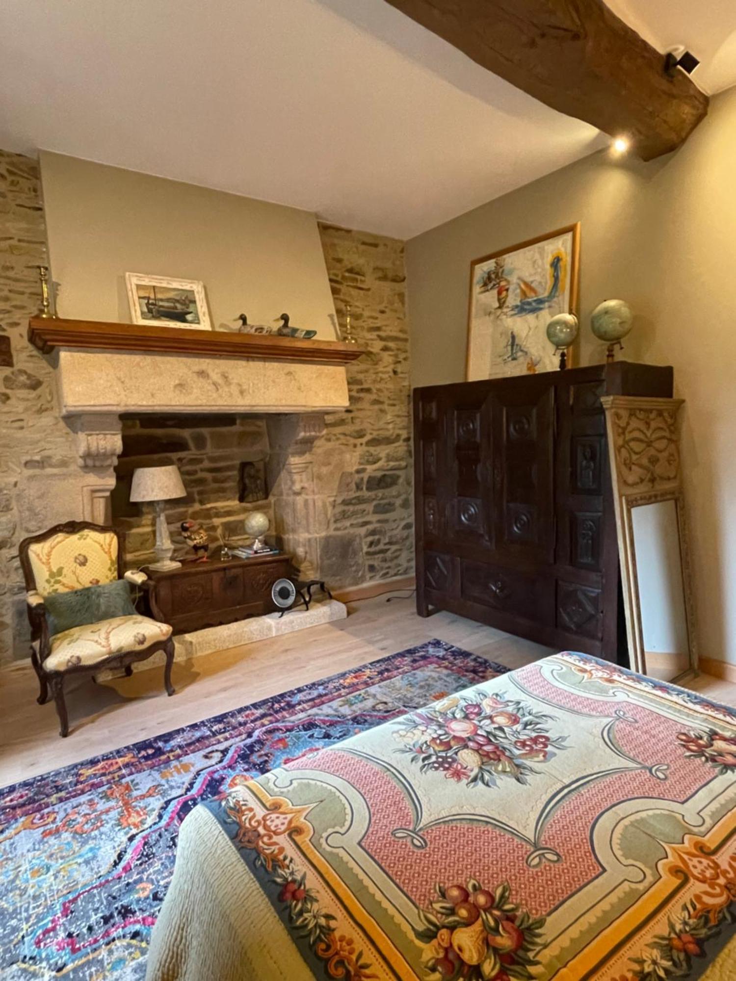 Manoir Medieval Du XV Ieme Siecle Minihy-Tréguier Buitenkant foto