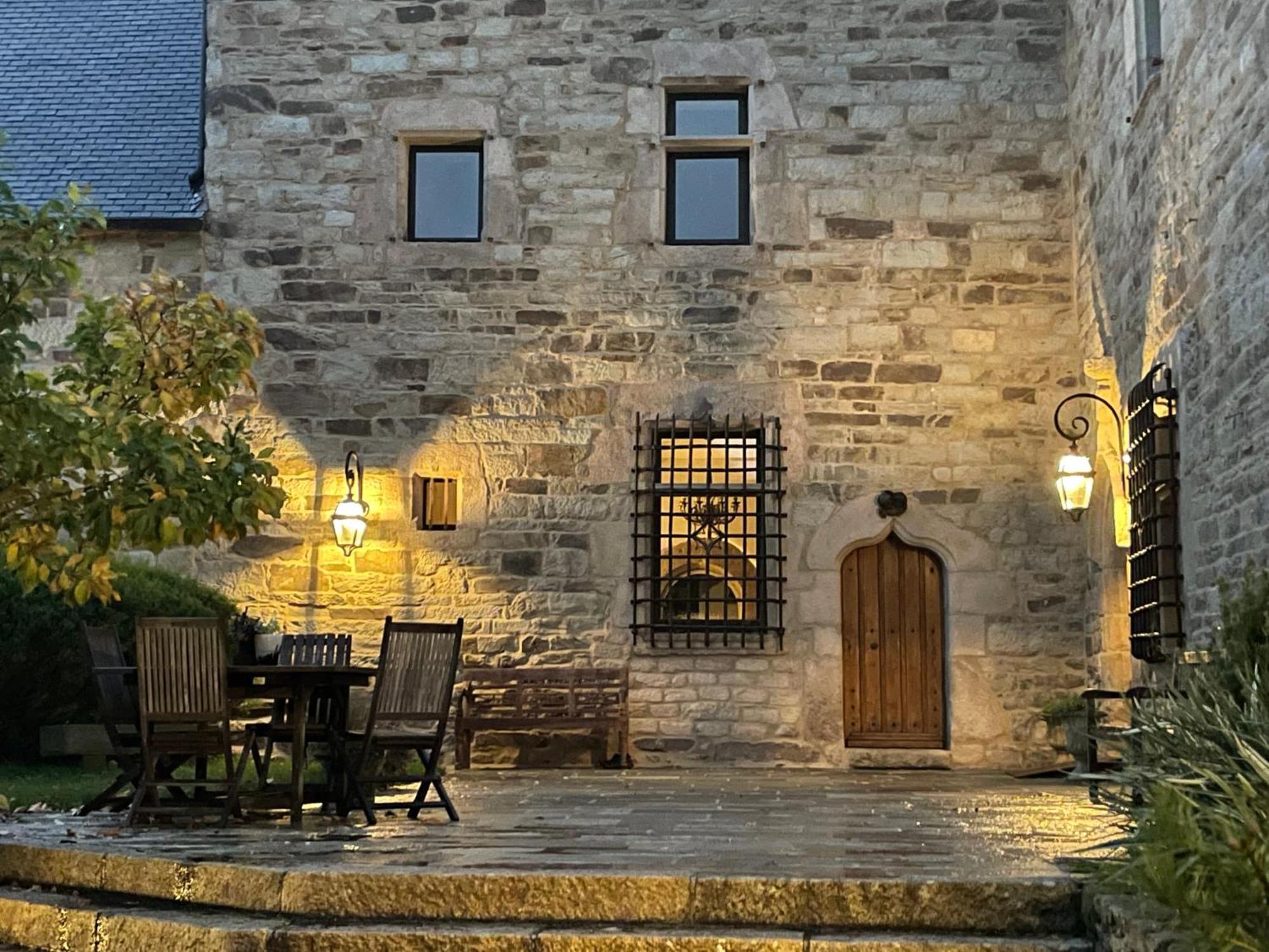 Manoir Medieval Du XV Ieme Siecle Minihy-Tréguier Buitenkant foto